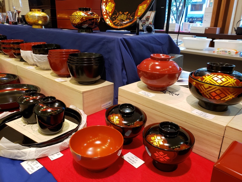 【高級　美品】漆器　お盆　秀衡塗　丸三漆器 丸盆 9寸 松 - 秀衡塗工房 丸三漆器 オンラインストア